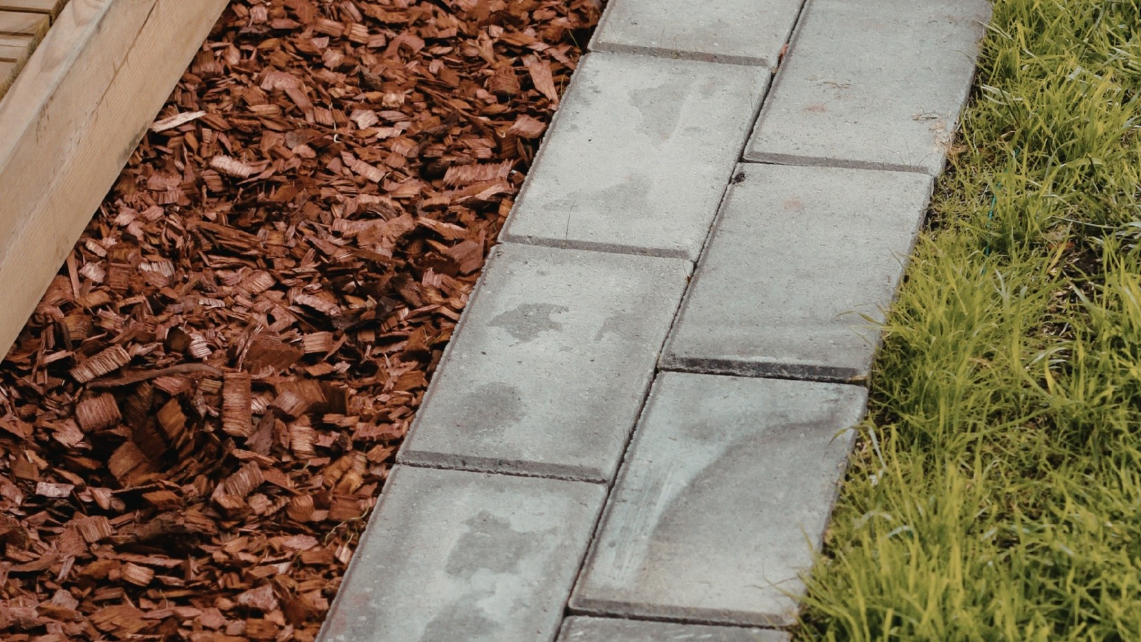 backyard pavers in Lee's Summit